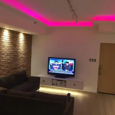Cozy60sqm 1BR balcony/prking/Wifi/Ntflix near Mall