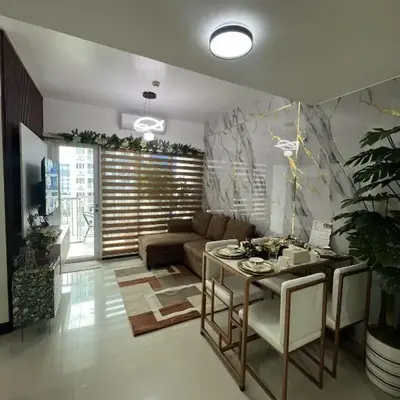 2BR Staycation in front of MOA Near Aiports Entertainment City Ayala Malls Parqal Worldtrade Center PICC Starcity SEA ESCAPE BLISS