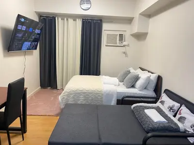 Gallery image of Modern and Cozy Condo in 8Adriatico near PGH, SLMEC and US Embassy in Manila