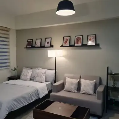 Cute Studio Unit w/ Big Windows - B Morgan T1