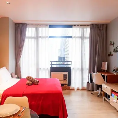 Condo in Makati with Fast WiFi