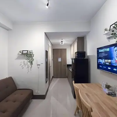 1BR Condotel with Balcony at FAME Residences #FM32