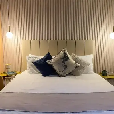 LUXESTAYSMNL Parisian Charm 1BR Suite Pool Gym 400MBPS WiFi Netflix Amazing City View