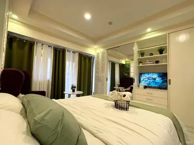 Gallery image of One Bedroom with Balcony by Christine Suites PH in Greenbelt Radisson in Manila