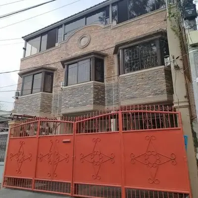 4-5br Apartment in Paranaque for Staycation