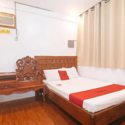 RedDoorz at Prince Hotel near NAIA T1