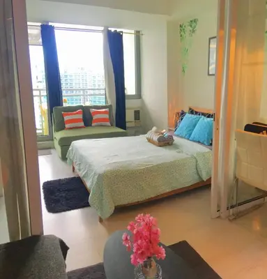 Gallery image of Azure Staycation by RA in Manila