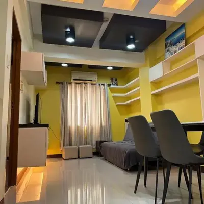 1-Bedroom condo with pool across NAIA Terminal 3