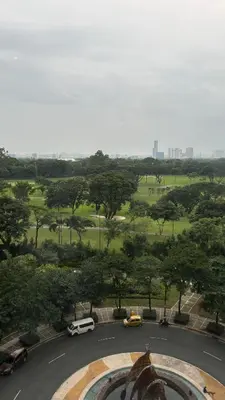 Gallery image of BGC Luxe Interior Suite with Golf Course View in Manila