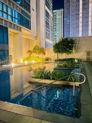 Gallery image of Cosy Suite Uptown Parksuites with Balcony Ultra fast wifi 250mbps in Manila