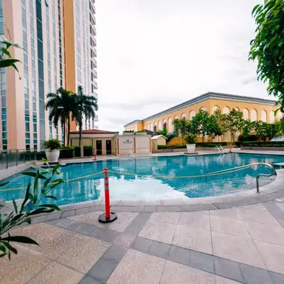 COZI Venice Luxury Residences Mckinley BGC with Pool