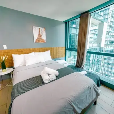 Cozi 1br suite Grand Hyatt BGC wifi pool