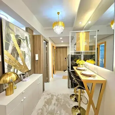 Skyport Luxe