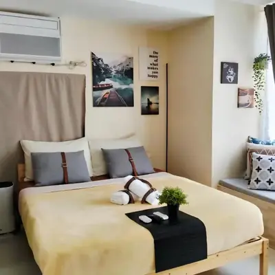 xxxCozy Family Retreat 8 mins walk from Venice Grand Canal Mall BGC fits 5 pax