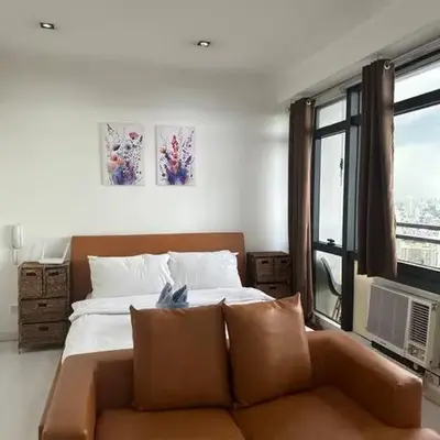 Gramercy Studio on 52nd Floor Rockwell View Free WiFi