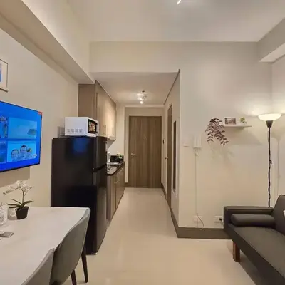 1BR Condotel with Balcony at FAME Residences #FM58