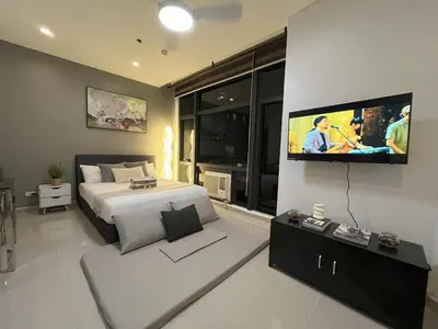 Gallery image of Cozy Studio with City View & Pool Access in Makati in Manila