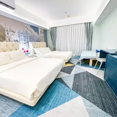 Lovely Penthouse near Airport