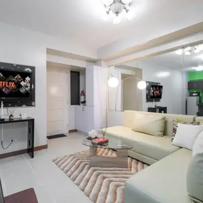 NEW 2BR Family Home with FREE Parking & Fiber Wi-Fi