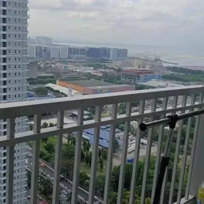 Staycation at a Breeze 01