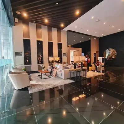 Makati Ayala luxury Stylish Uncle Sam condo Gym Swim Park 300 Mb 2641