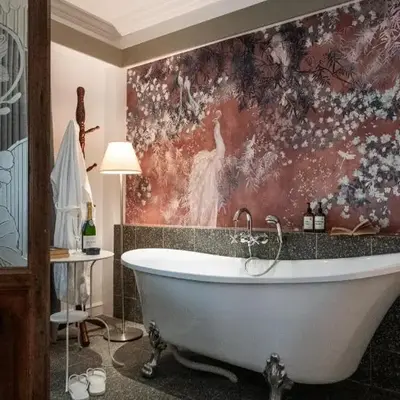 MiraNamin Nest LANTANA - Luxury Suite in Unique Historic Home with Garden Access