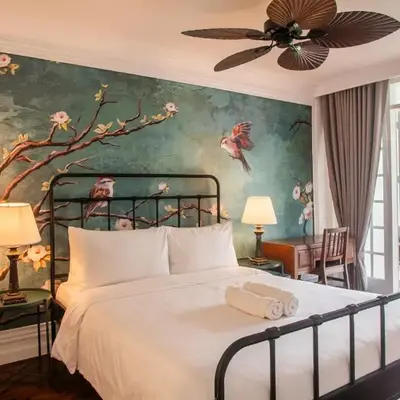 MiraNamin SAMPAGUITA - Two Bedroom Suite in Historic Home with Indoor Plunge Pool