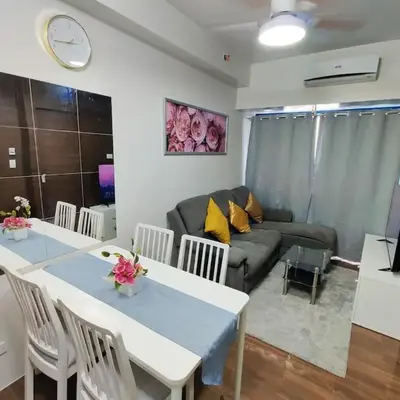 Stunning 2BR Condo in AIR Residences Makati High Floor and WFH with 300Mbps Wifi