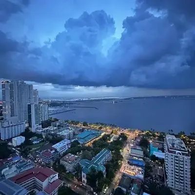 Malate Bayview Mansion City View and Seaview Room