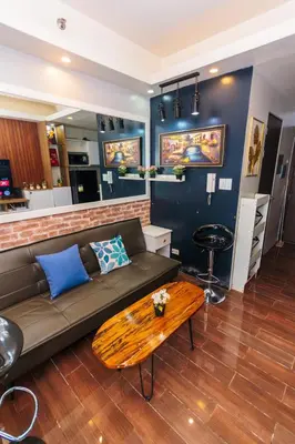 Gallery image of High-Society Haven Front Row Makati Gym Swim Surf 5605 in Manila