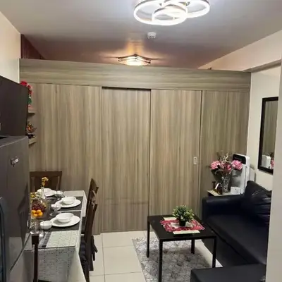 JUVREY 1 BR Studio Unit with balcony