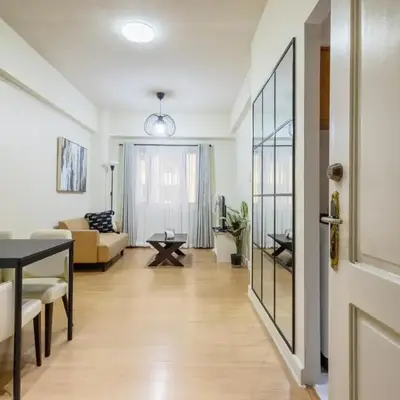 Forbeswood Heights 1Br with Garden view
