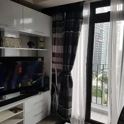 Araneta Cubao No Brown Outs 1BR Furnished Condo with Balcony free WiFi Netflix