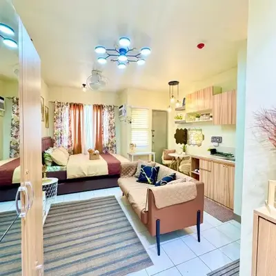 D88Staycations 105- Condo Staycation beside Enchanted Kingdom