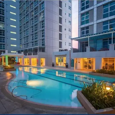 The Linear Makati Free Wifi & Netflix LM1