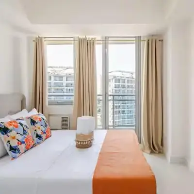 Jing'sCrib 2BR Apartment by Azure Near Manila International Airport