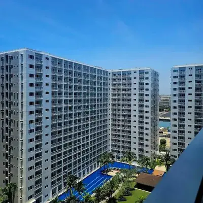 Hannah's Crib at Shore Residences with Balcony and Pool View