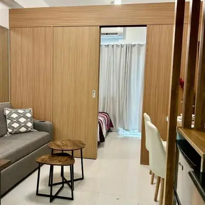 Lush Residences 1Br Haven Suite Makati Smart TV Netflix Hi speed internet