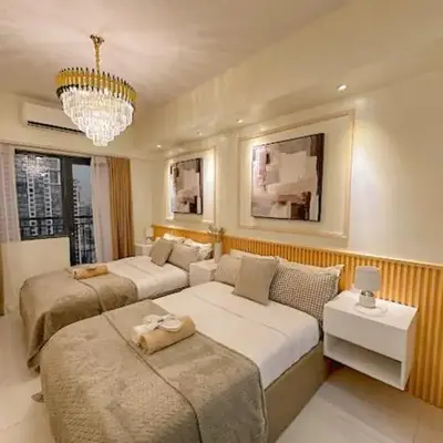 Cozy Twin Suite with Balcony in Makati Free WiFi