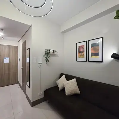 1BR Condotel with Balcony at FAME Residences #FM38-1