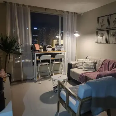 Cozy 1BR Corner with Panoramic City Skyline View