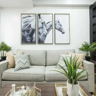 Julias Contemporary Apt Balcony and Golf View