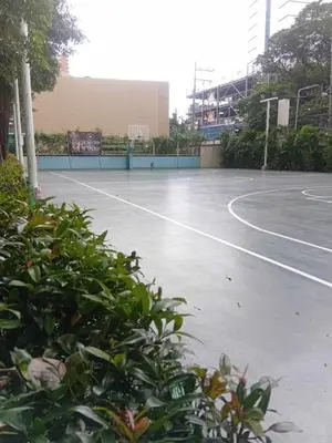 a tennis court with a tennis court at Condo in Pasay 12th flr studio unit-near MOA, PICC in Manila