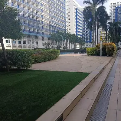 V&G Era Staycation