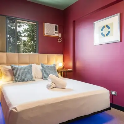 Boutique one-bedroom apartment near airport