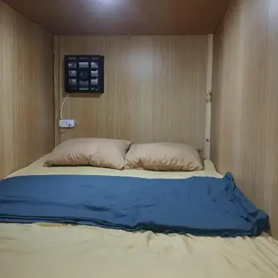 Capsule bed