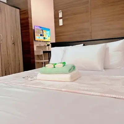 Makati City Ph SnowWhite Staycation