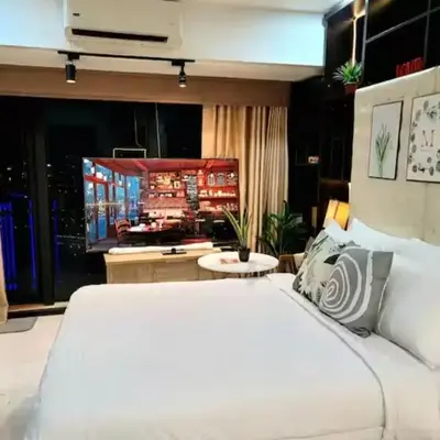 Incredible Makati Studio Unit w Stunning view & 65 TV