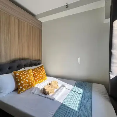 Room 1469 Shore 2 Residences Near Airport