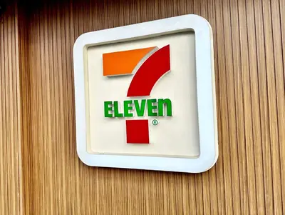 a sign on a wall with the word eleven on it at Modern Seaview 1BR Near Okada Manila Bay Airport 17 in Manila